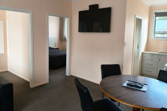 2-Bedroom Queen Unit - lounge